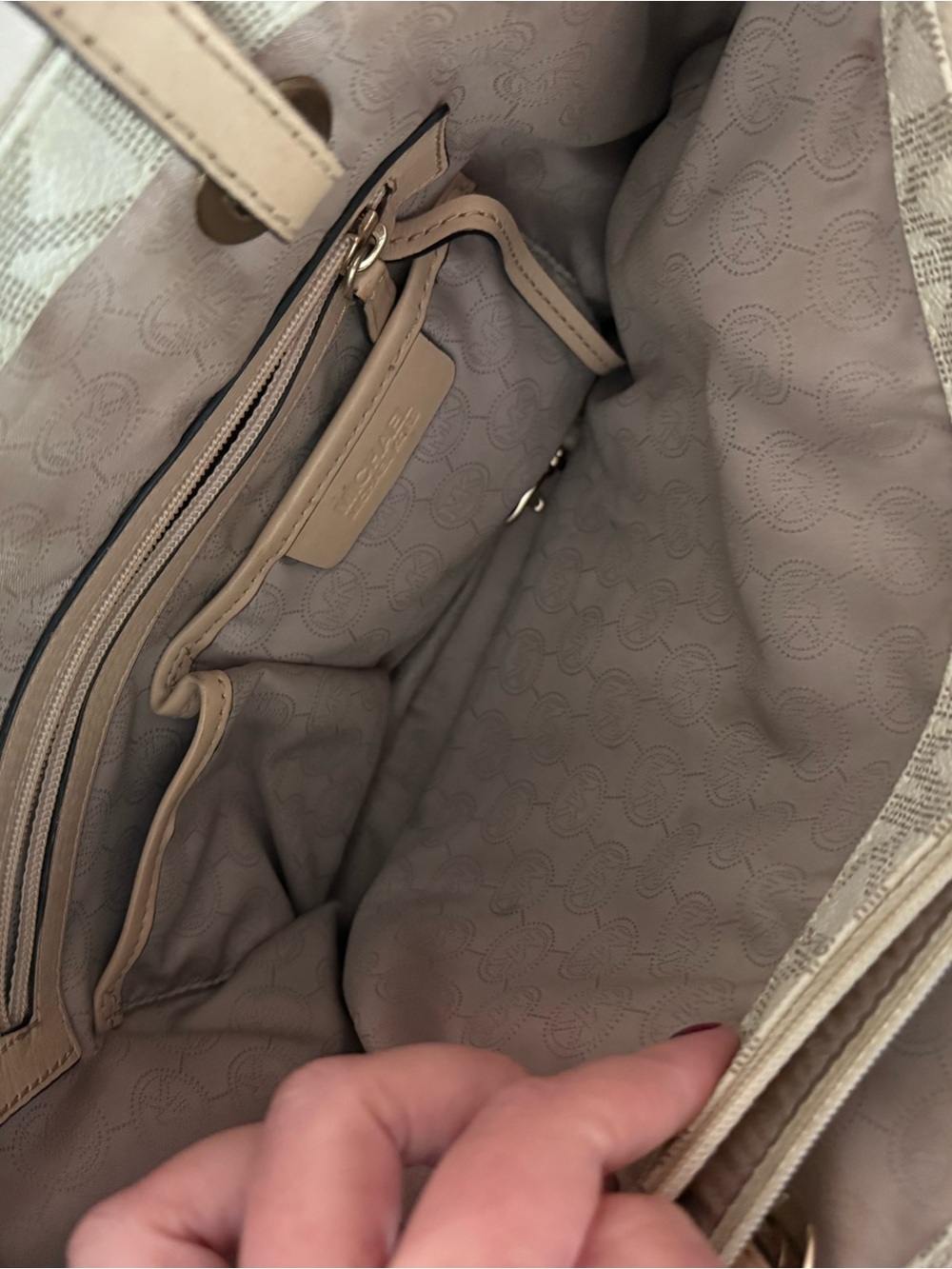 Michael Kors | Signature Logo Canvas Tote - Picture 8 of 8